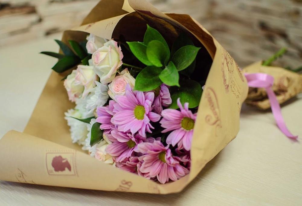 Букет цветов из: Розы и Хризантемы в Тюхтете