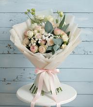 Букет цветов из:  Розы и Лизиантусы в Тюхтете