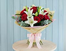 Букет цветов из:  Лилии и Розы в Тюхтете