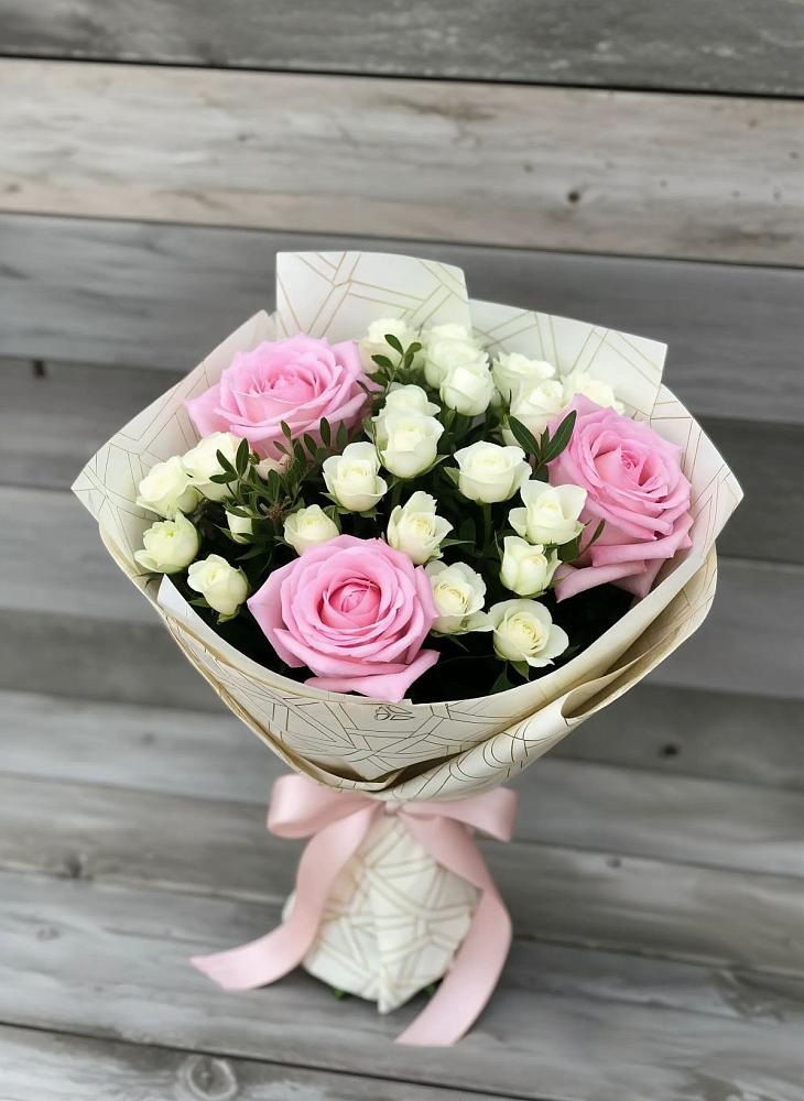 Букет цветов из: Розы в Тюхтете