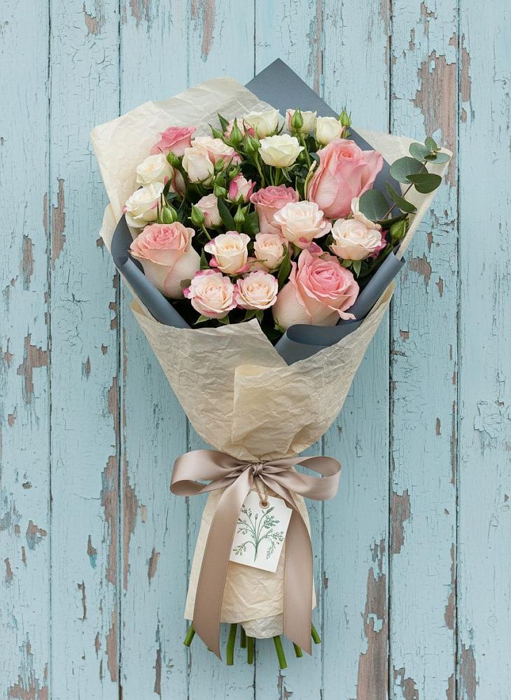 Букет цветов из: Розы в Тюхтете