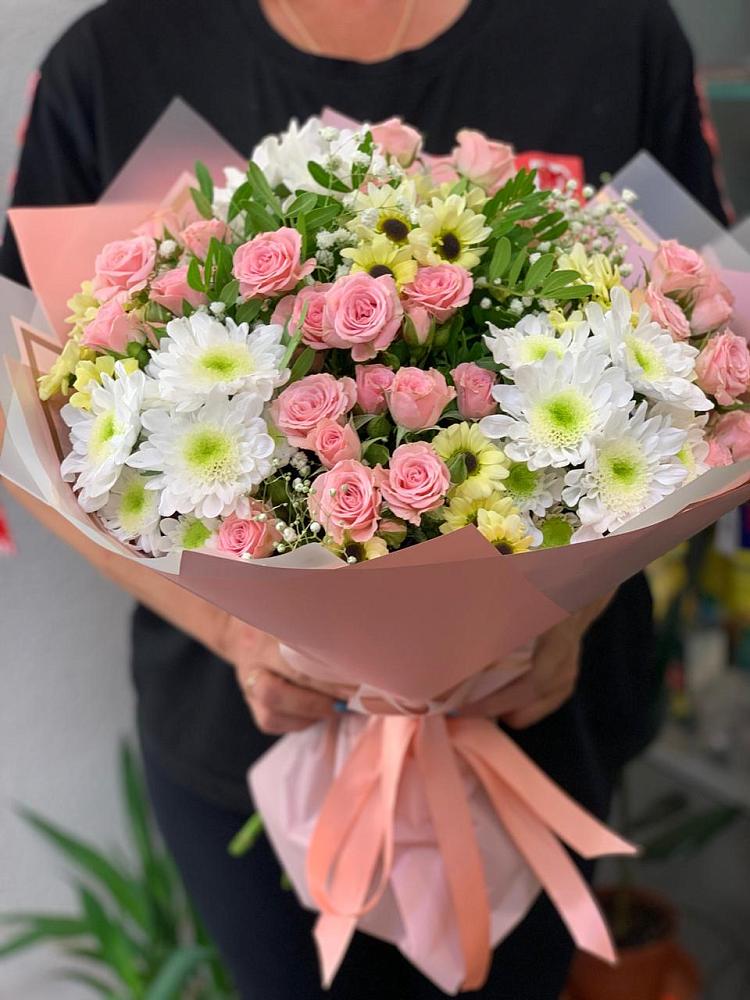 Букет цветов из: Розы и Хризантемы в Тюхтете