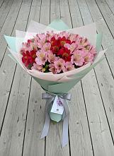 Букет цветов из:  Альстромерии в Тюхтете