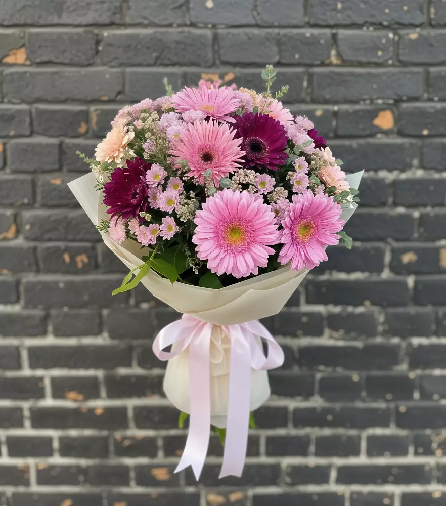 Букет цветов из: Герберы и Хризантемы в Тюхтете