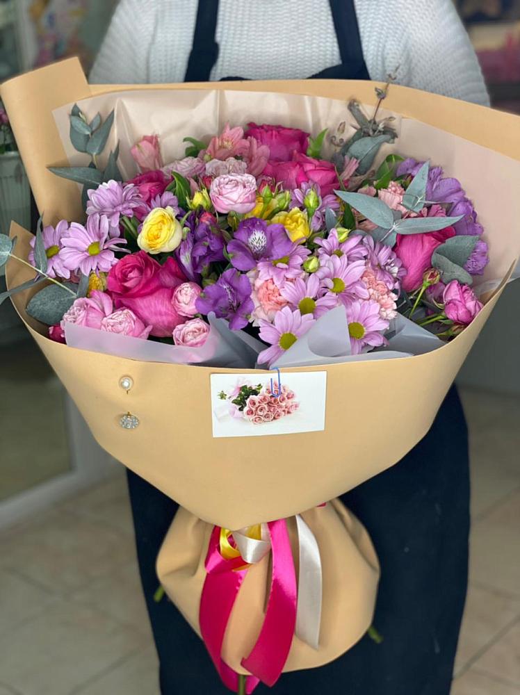 Букет цветов из: Хризантемы, Гвоздики и Альстромерии в Тюхтете