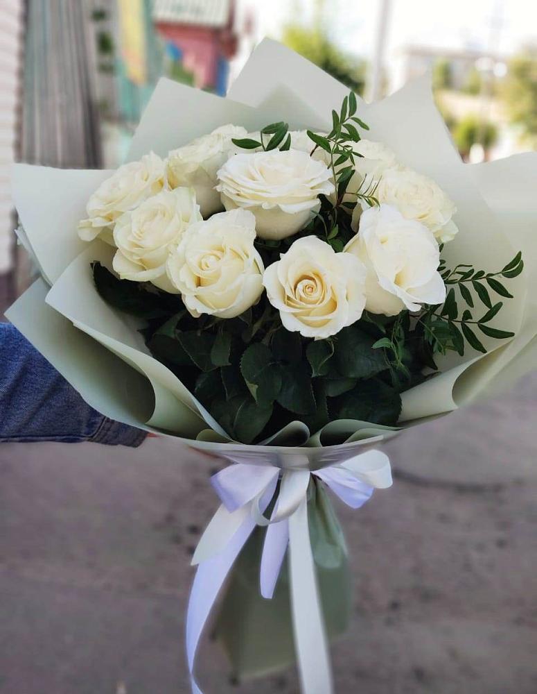 Букет Белые розы Проуд в Тюхтете