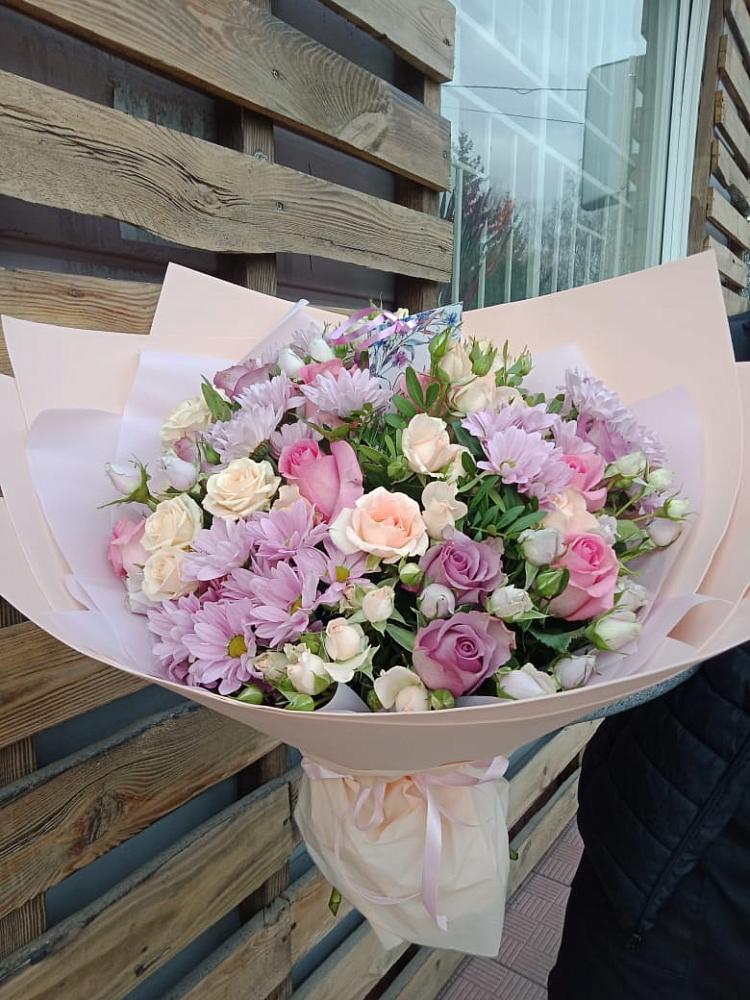 Букет цветов из: Розы и Хризантемы в Тюхтете