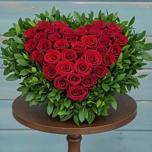 Цветочная композиция из Розы в виде сердца в Тюхтете