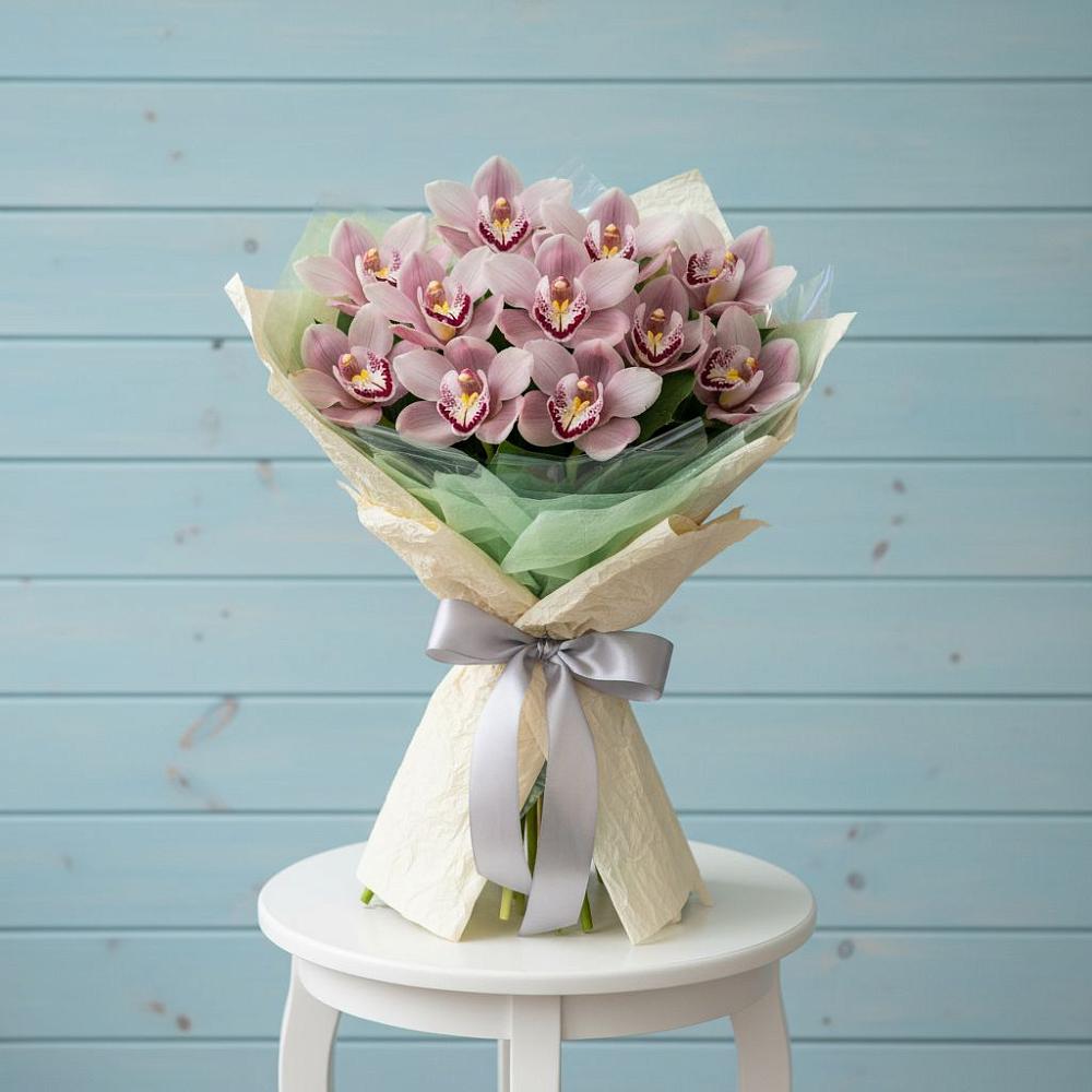 Букет цветов из: Орхидеи и Розы в Тюхтете