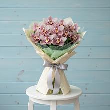 Букет цветов из:  Орхидеи и Розы #REPLACE_PRED# Тюхтете