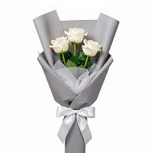 Букет 3 белые розы в Тюхтете