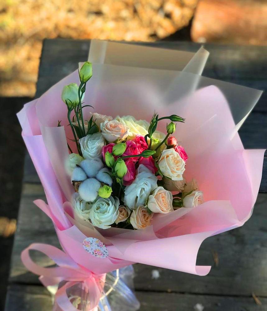 Букет цветов из: Розы и Лизиантусы в Тюхтете