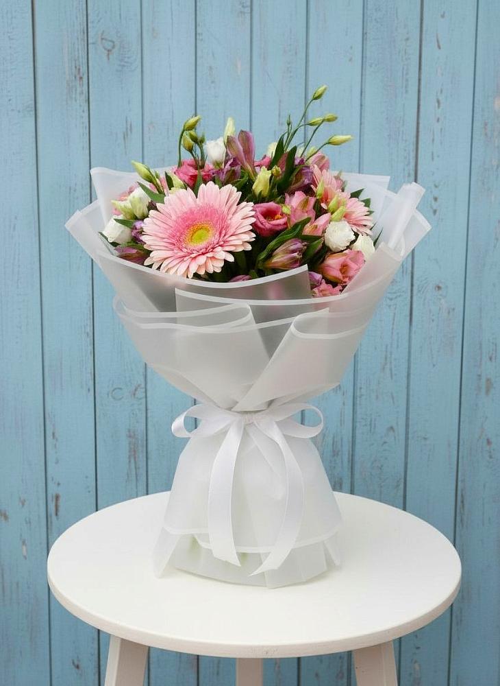 Букет цветов из: Герберы, Альстромерии и Лизиантусы в Тюхтете