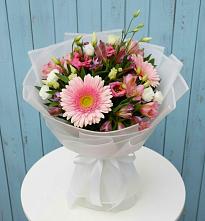 Букет цветов из:  Герберы, Альстромерии и Лизиантусы в Тюхтете
