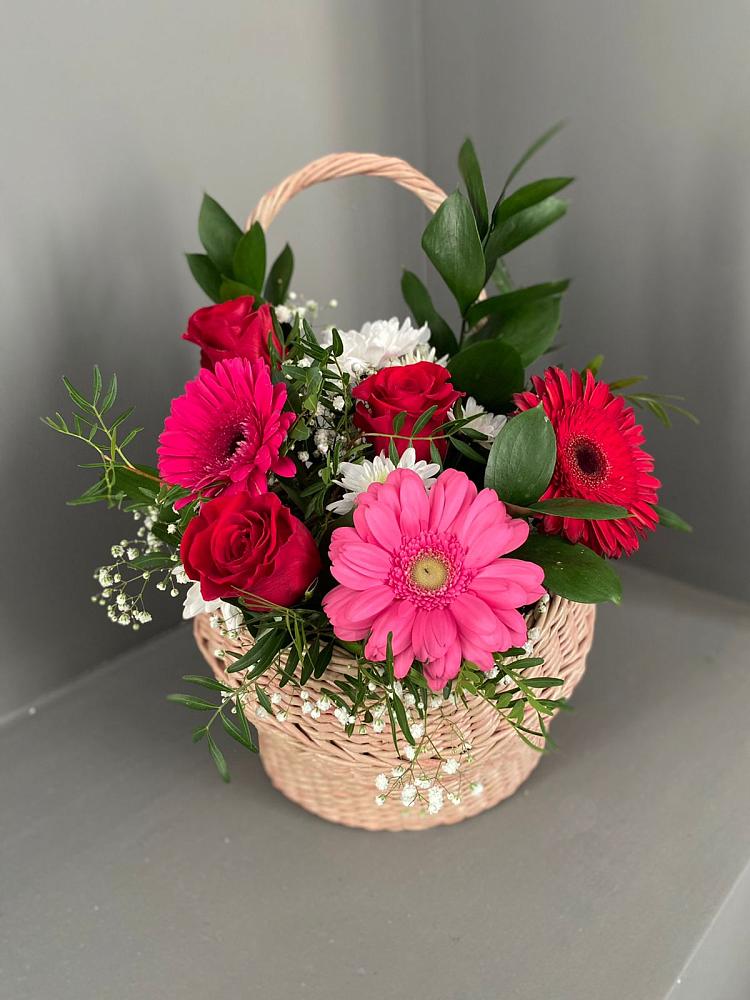 Цветочная композиция из Розы, Хризантемы и Герберы в корзине в Тюхтете