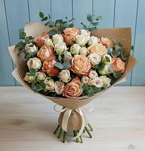 Букет цветов из:  Альстромерии и Розы в Тюхтете