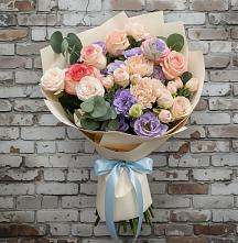Букет цветов из:  Розы, Лизиантусы и Гвоздики в Тюхтете