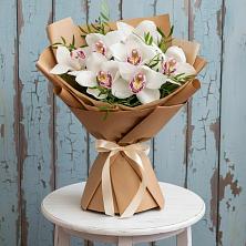 Букет цветов из:  Орхидеи и Розы в Тюхтете